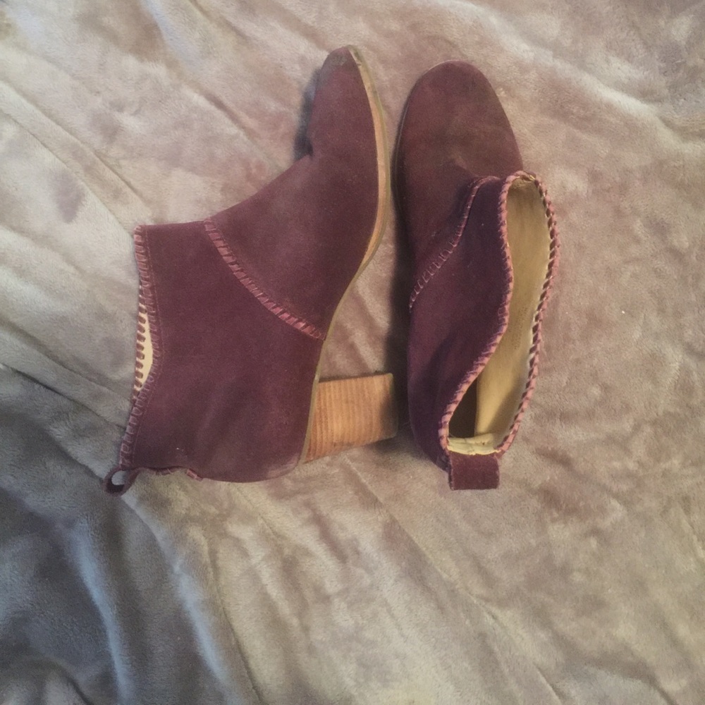 Jack Rogers maroon heeled booties